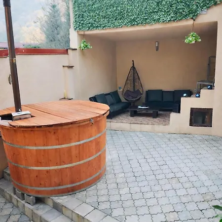 Londof Villa With Panoramic View-3